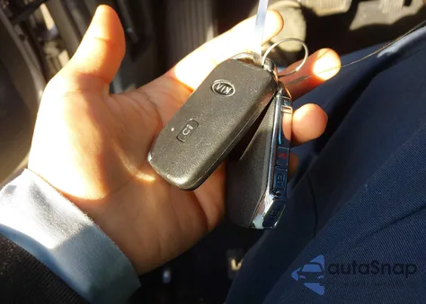 2021 Kia Seltos Sx Turbo z USA, uszkodzony, nr VIN KNDETCA29M7138194